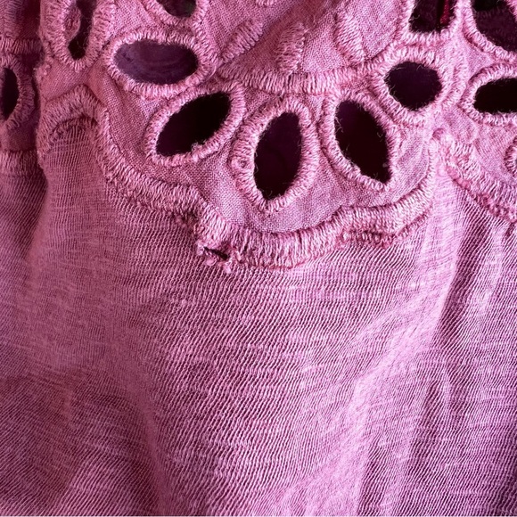 LOFT Eyelet Yoke Swing Tee - Women's Size M - Picture 8 of 9